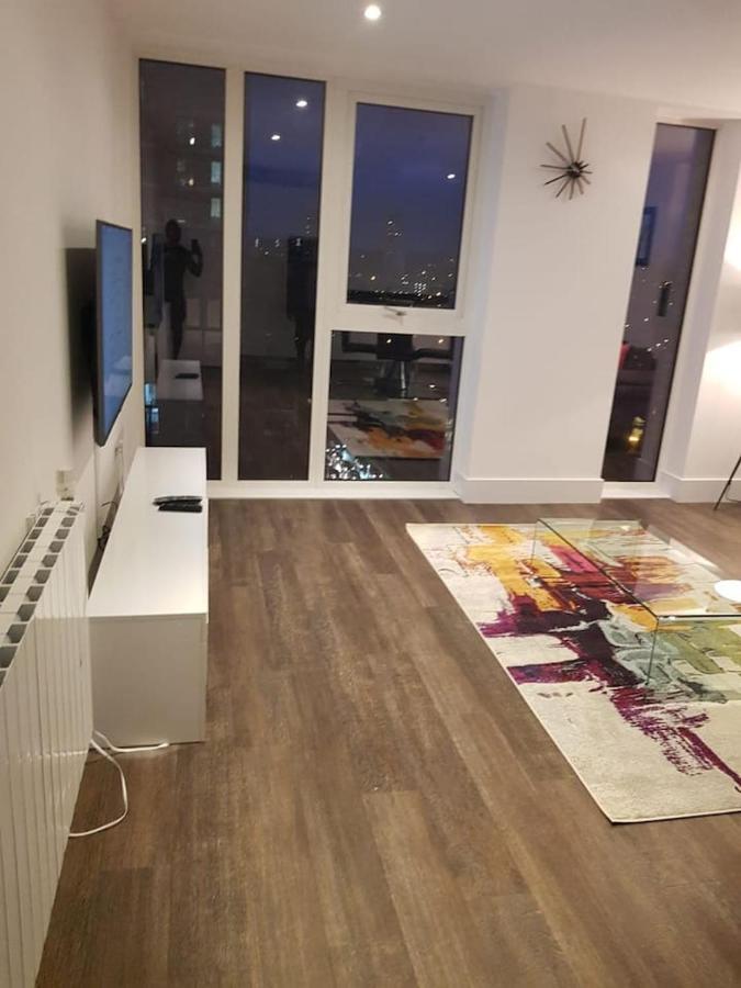 High View Two Bedroom Apartment In Woolwich London Kültér fotó