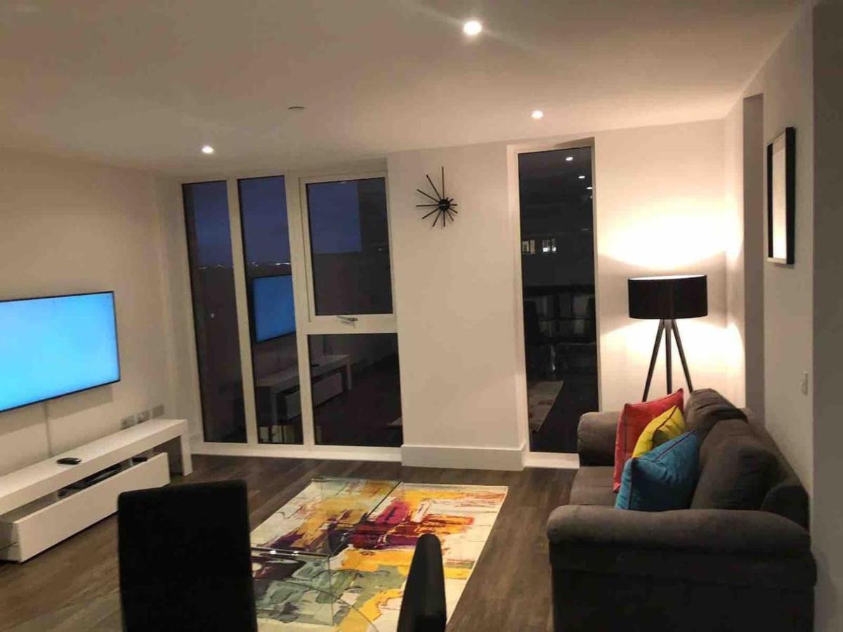 High View Two Bedroom Apartment In Woolwich London Kültér fotó