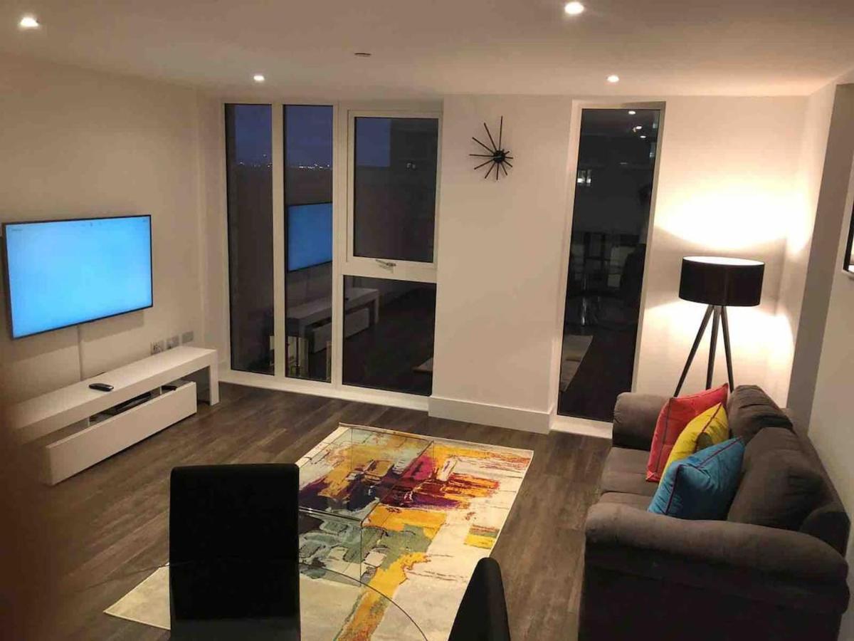 High View Two Bedroom Apartment In Woolwich London Kültér fotó