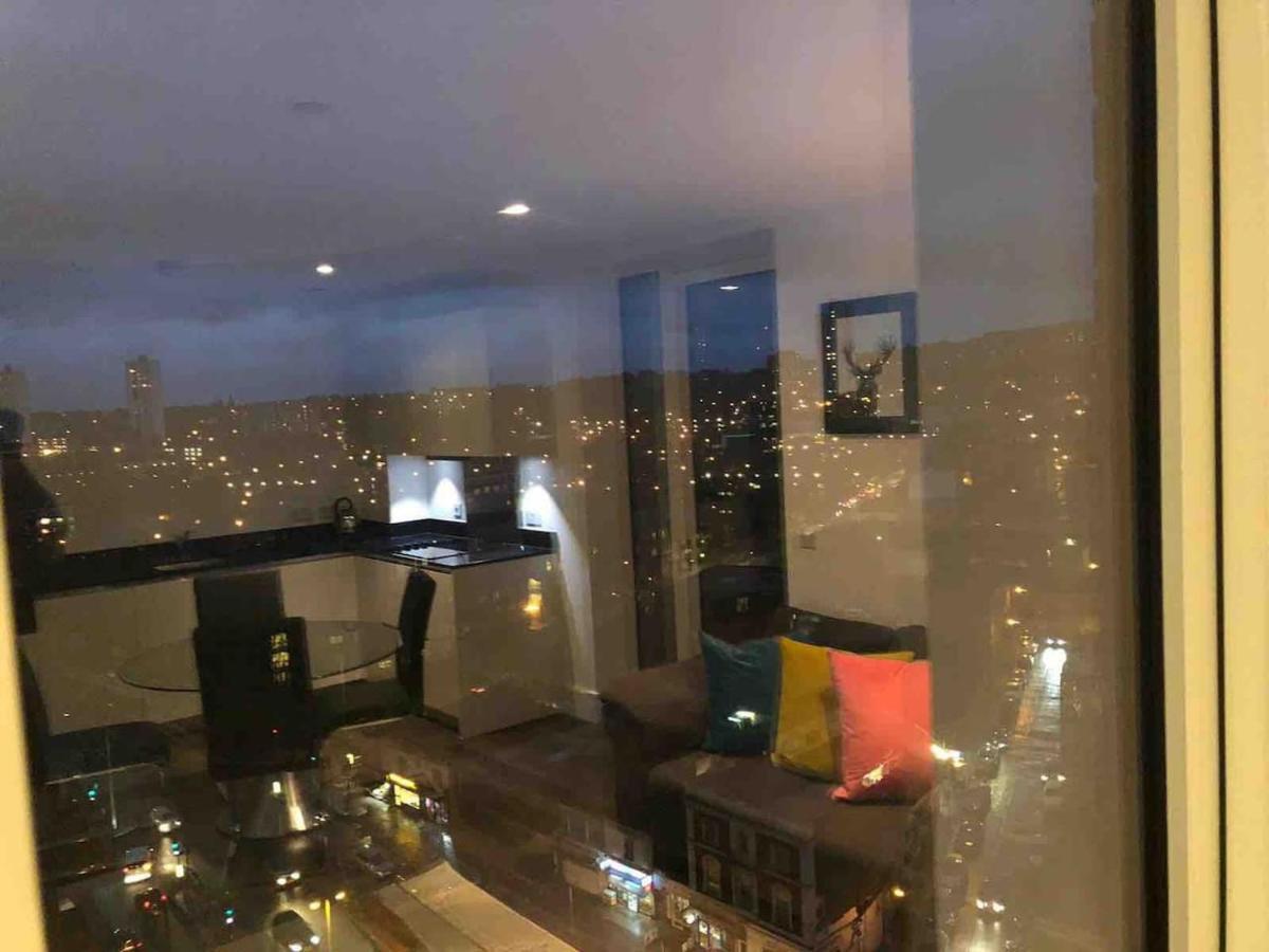 High View Two Bedroom Apartment In Woolwich London Kültér fotó