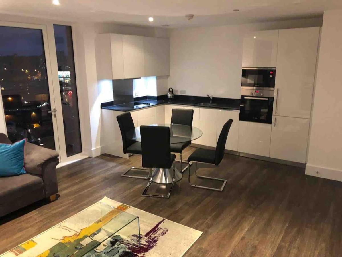 High View Two Bedroom Apartment In Woolwich London Kültér fotó