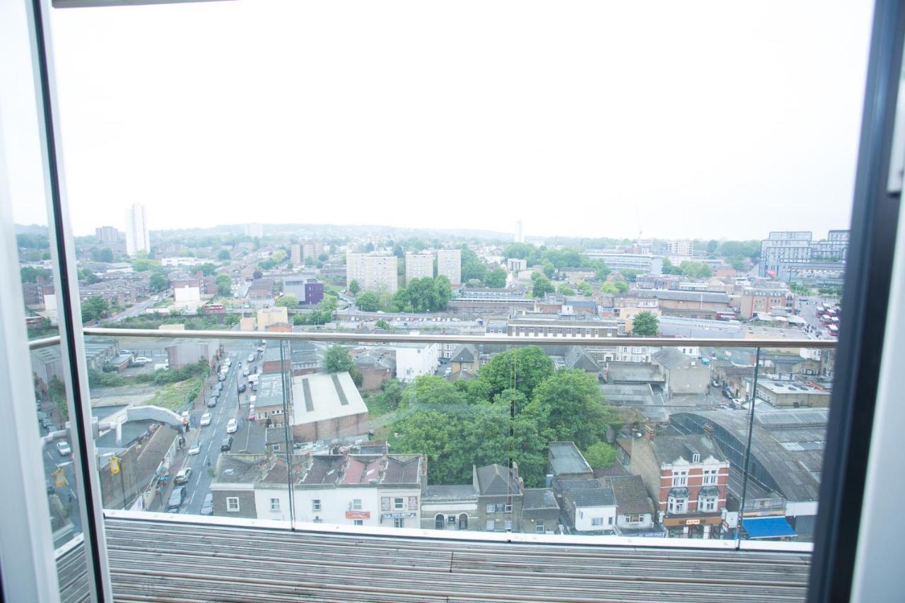 High View Two Bedroom Apartment In Woolwich London Kültér fotó
